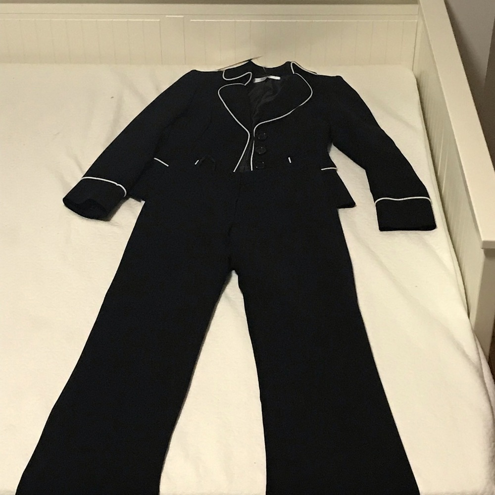 Tahari Suit: jacket and pant